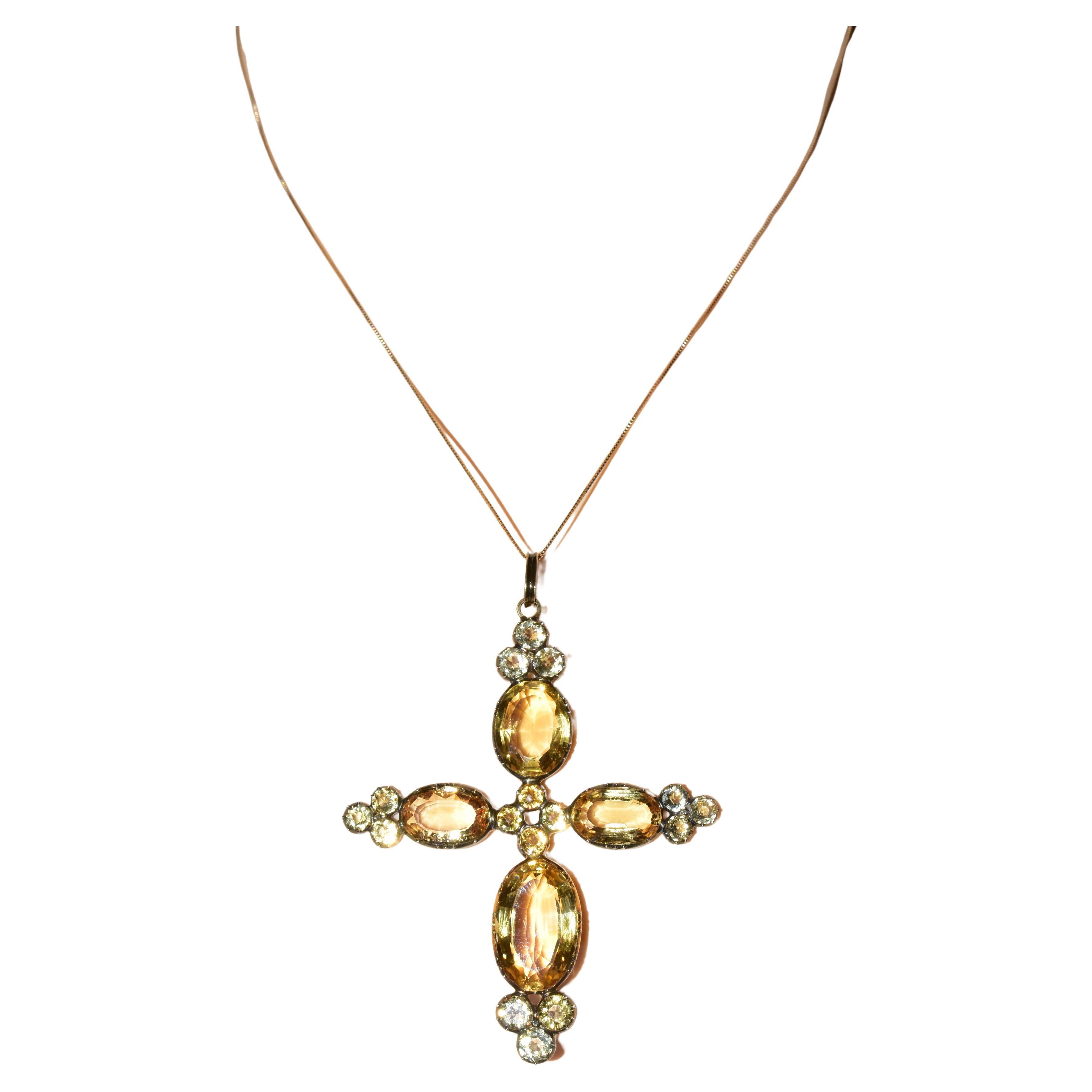 Antique Cross Early 19th Century with Fancy-Cut Citrine and Gold, circa 1840 For Sale