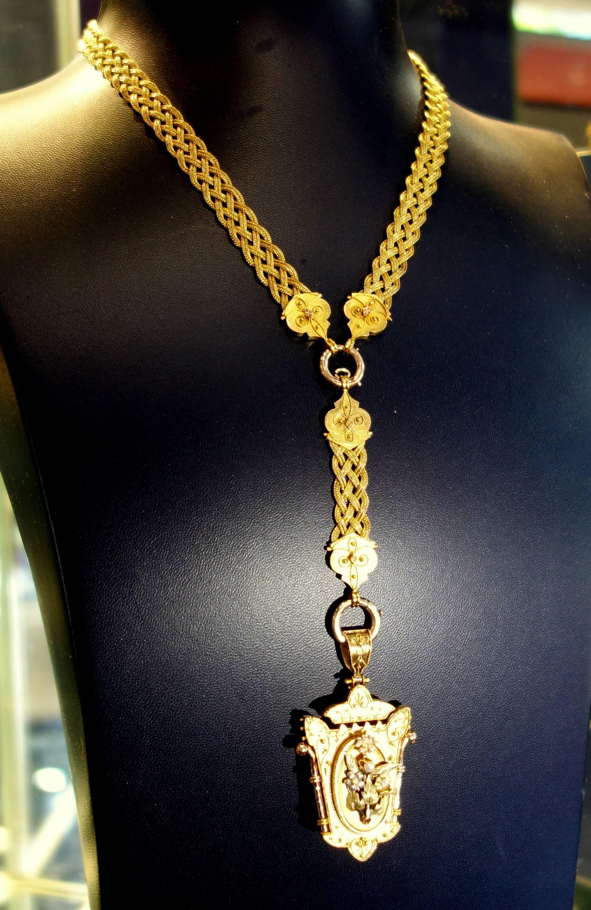 Early Victorian 1860s Victorian Braided Gold Necklace and Locket