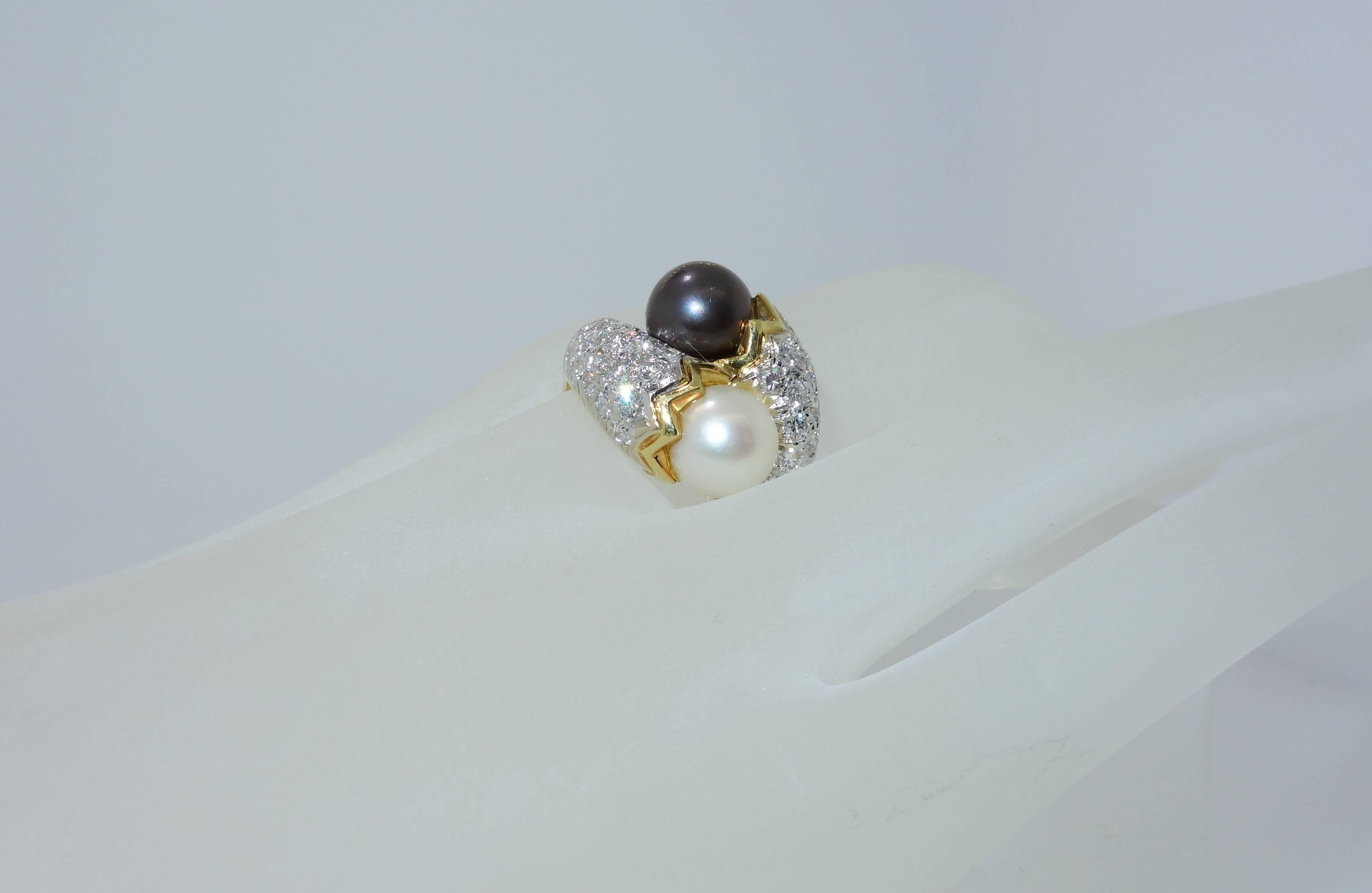 Twin Pearl Diamond Gold Toi et Moi Ring In Excellent Condition In Aspen, CO