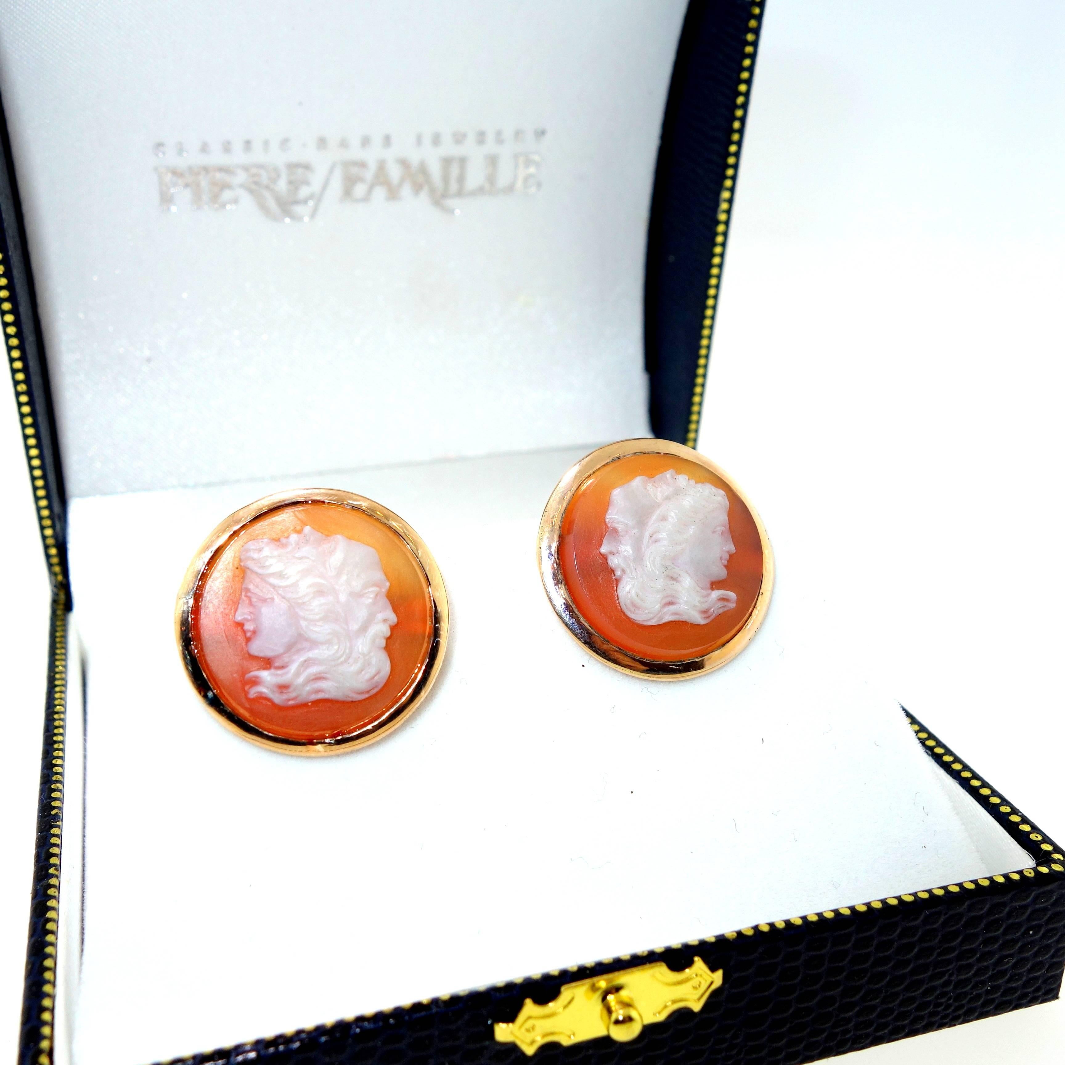 Victorian Three Neoclassic Faces in Agate Cufflinks