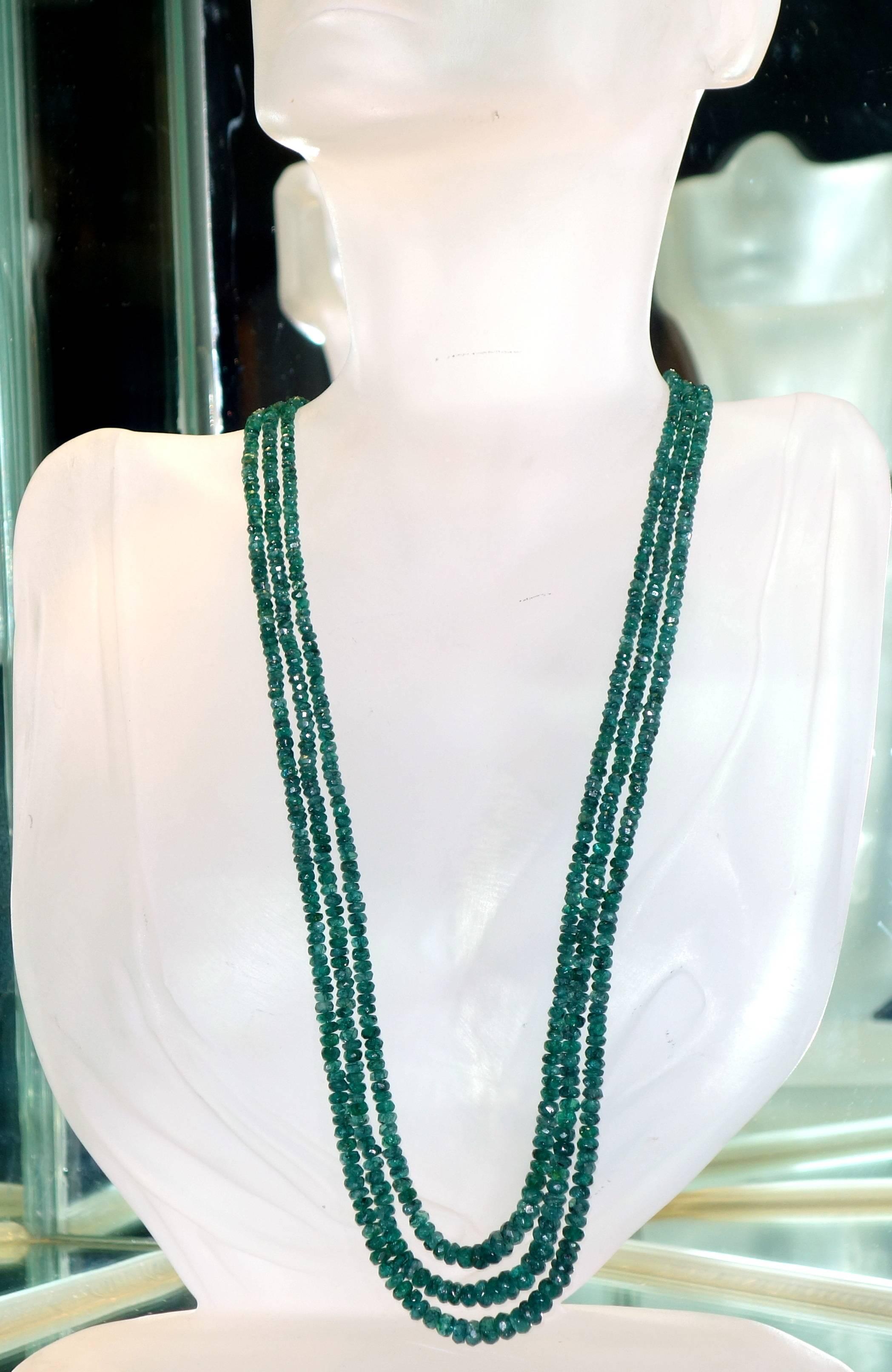 Emerald Bead Necklace In New Condition In Aspen, CO