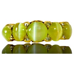 Antique 18K Ring with Fine and Rare Natural Cat's Eye Chrysoberyls circa 1880