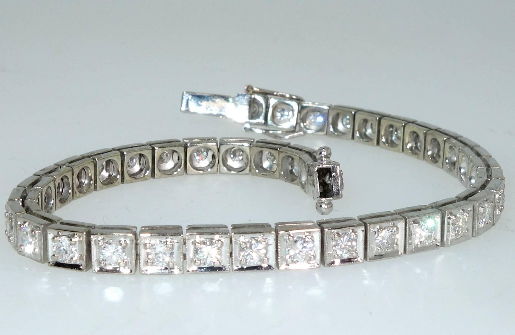 Contemporary 1950s Diamond Gold Straight line bracelet