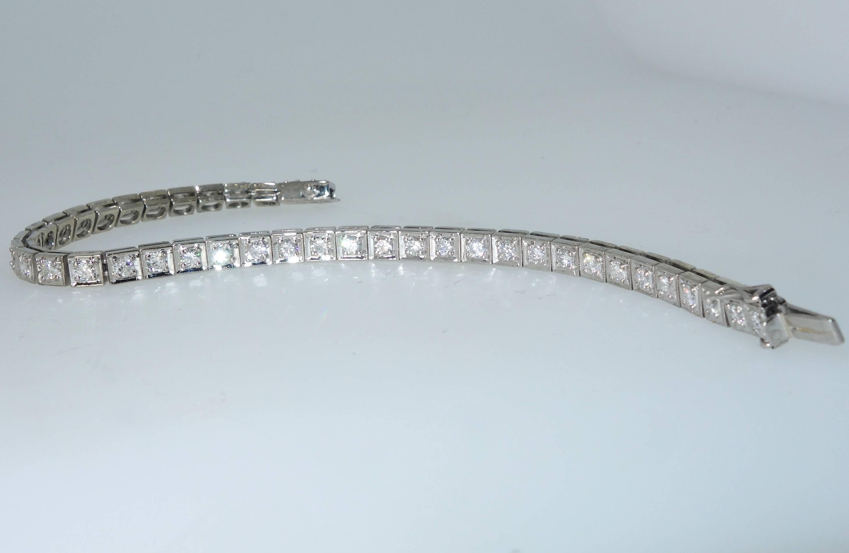 1950s Diamond Gold Straight line bracelet In Excellent Condition In Aspen, CO