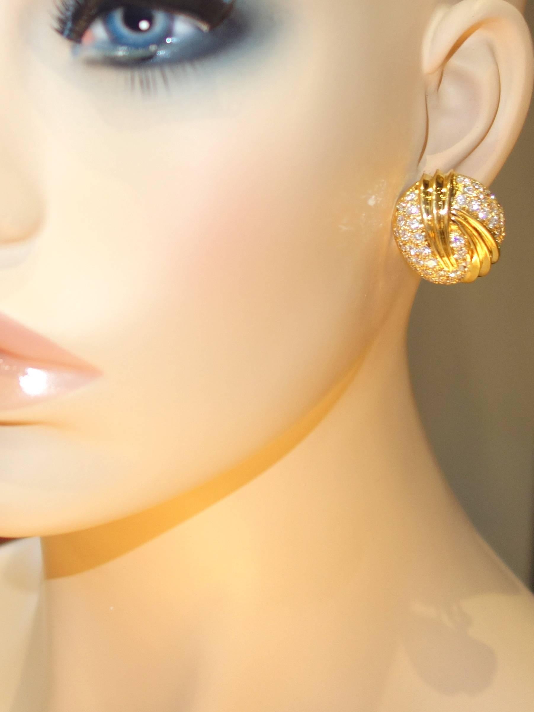 Fine Diamond Gold Earrings 2