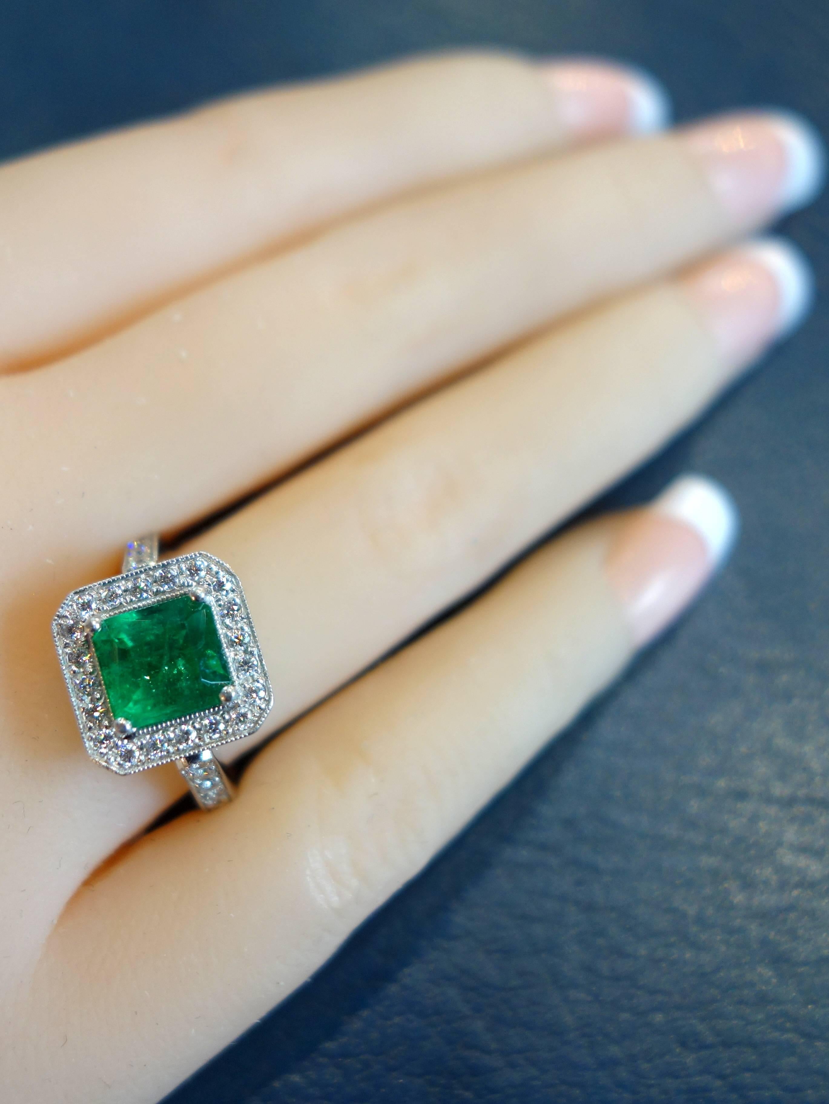 Women's Emerald Diamond Platinum Ring