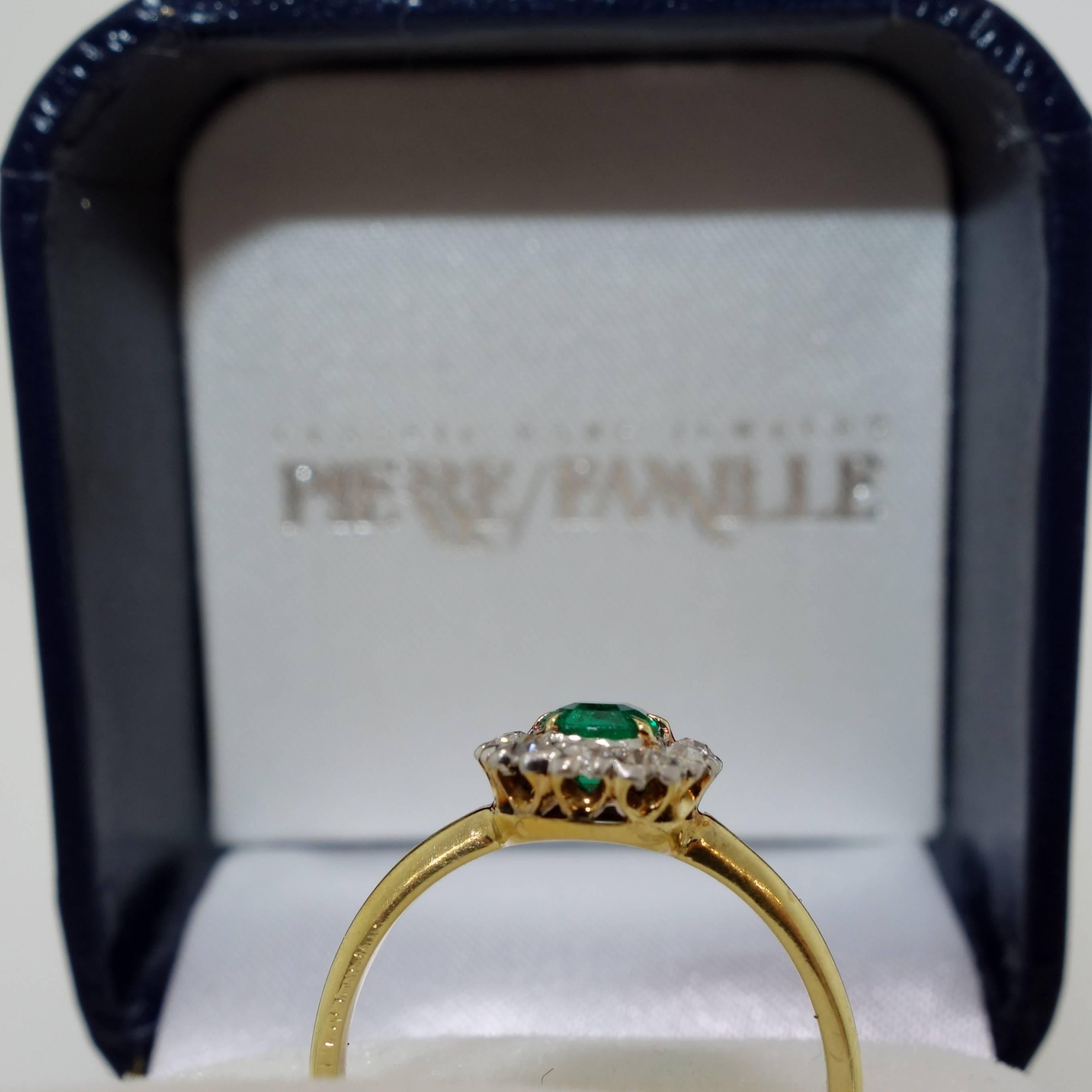 Antique emerald and diamond ring In Excellent Condition In Aspen, CO