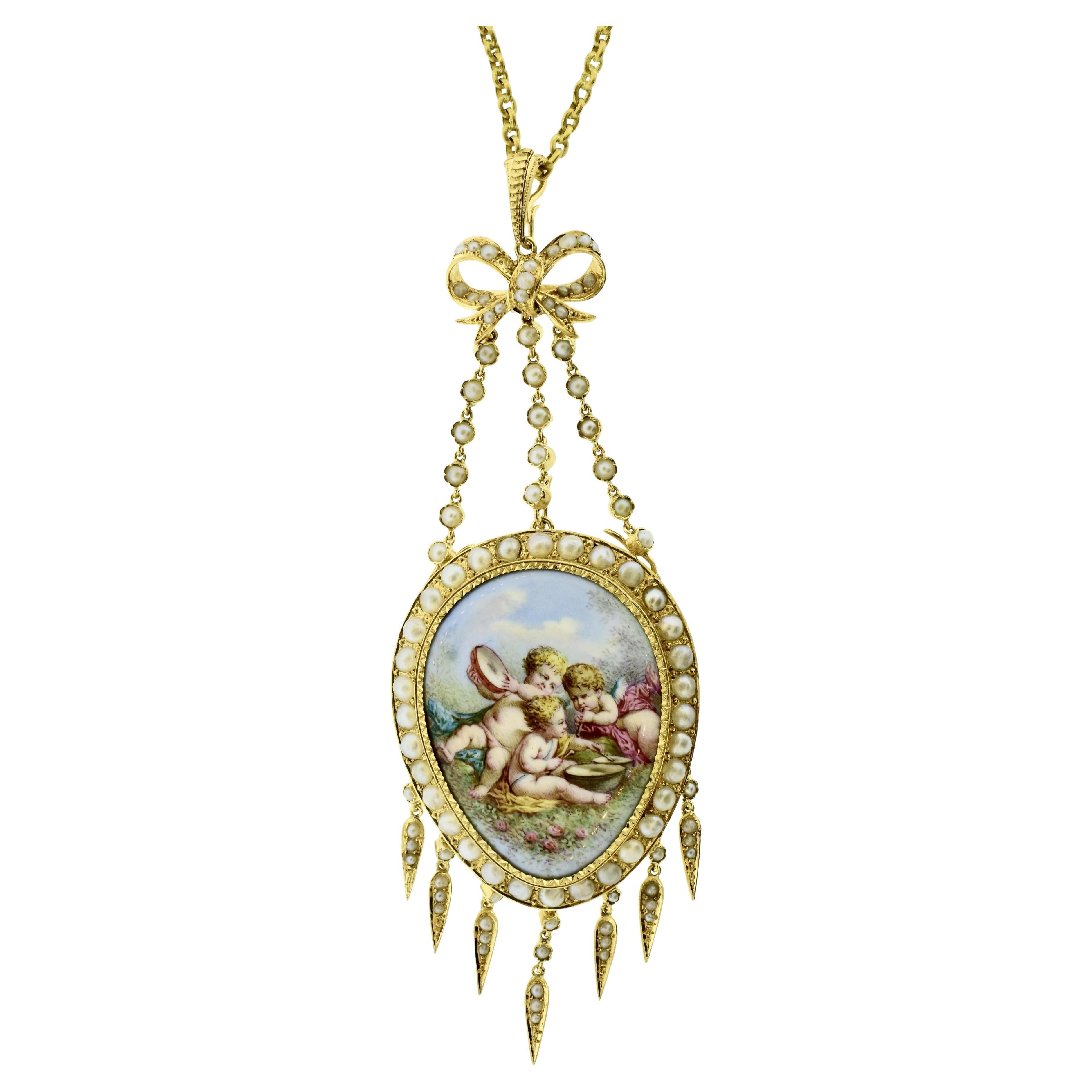 Antique Pendant with Very fine portrait enamel of Cherubs, 18K, French, c. 1860 In Excellent Condition For Sale In Aspen, CO