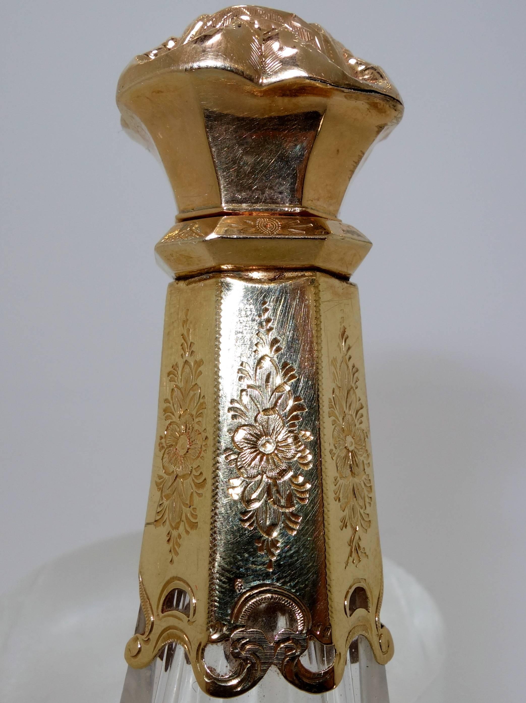 18th Century gold perfume bottle. 1