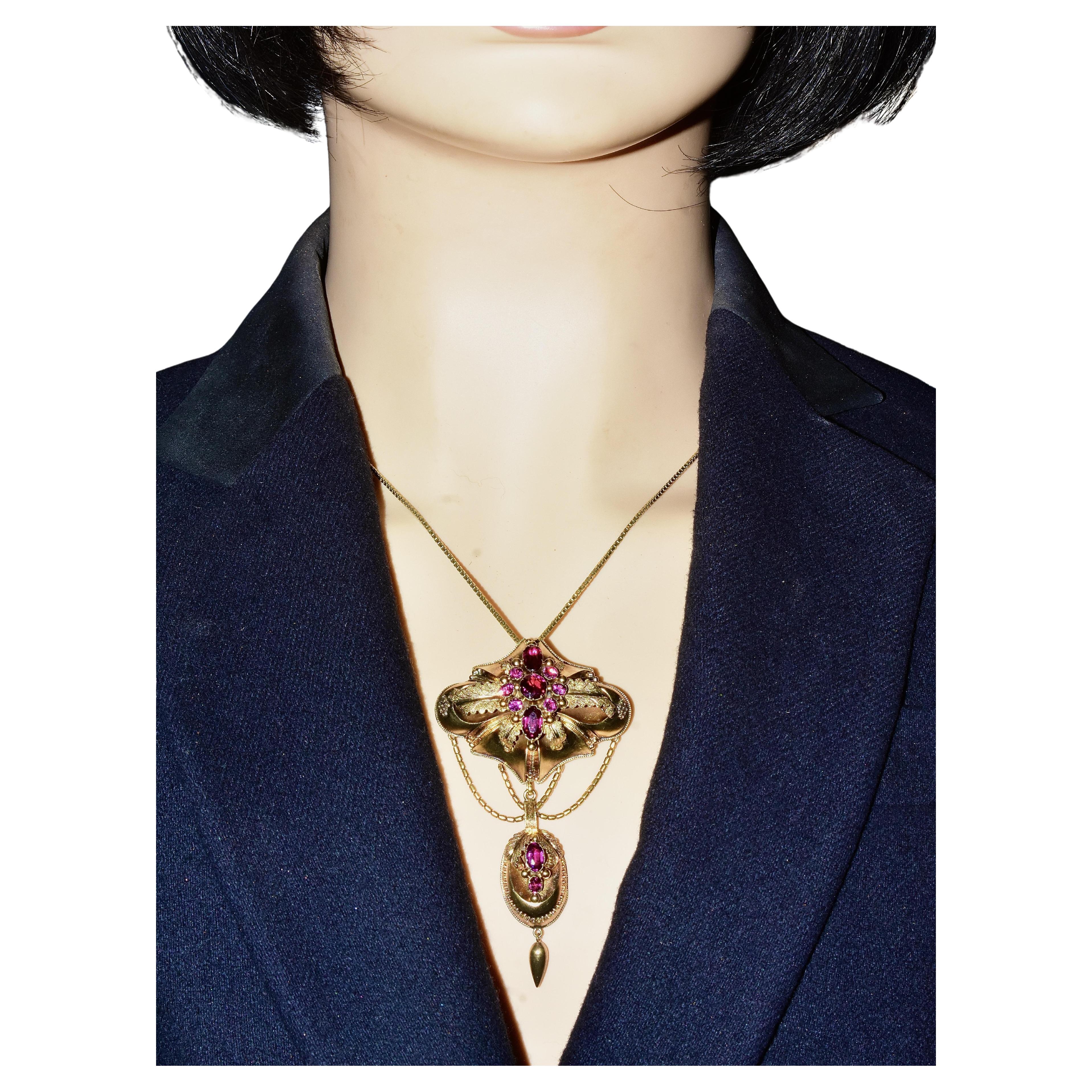 Antique Garnet Pendant/Brooch, c. 1860 For Sale 1