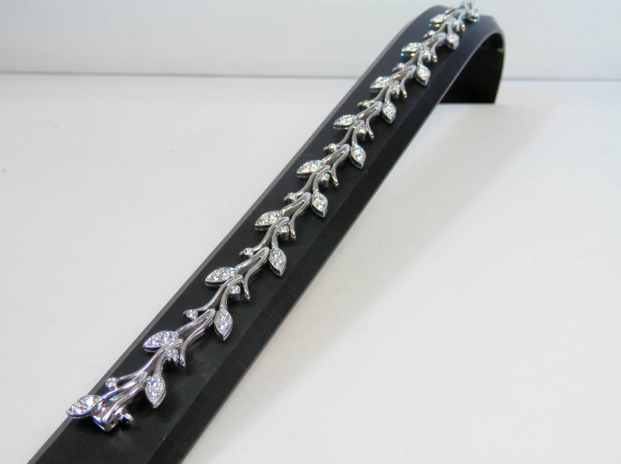 Contemporary Diamond and Platinum Garland Bracelet by Tiffany & Co.