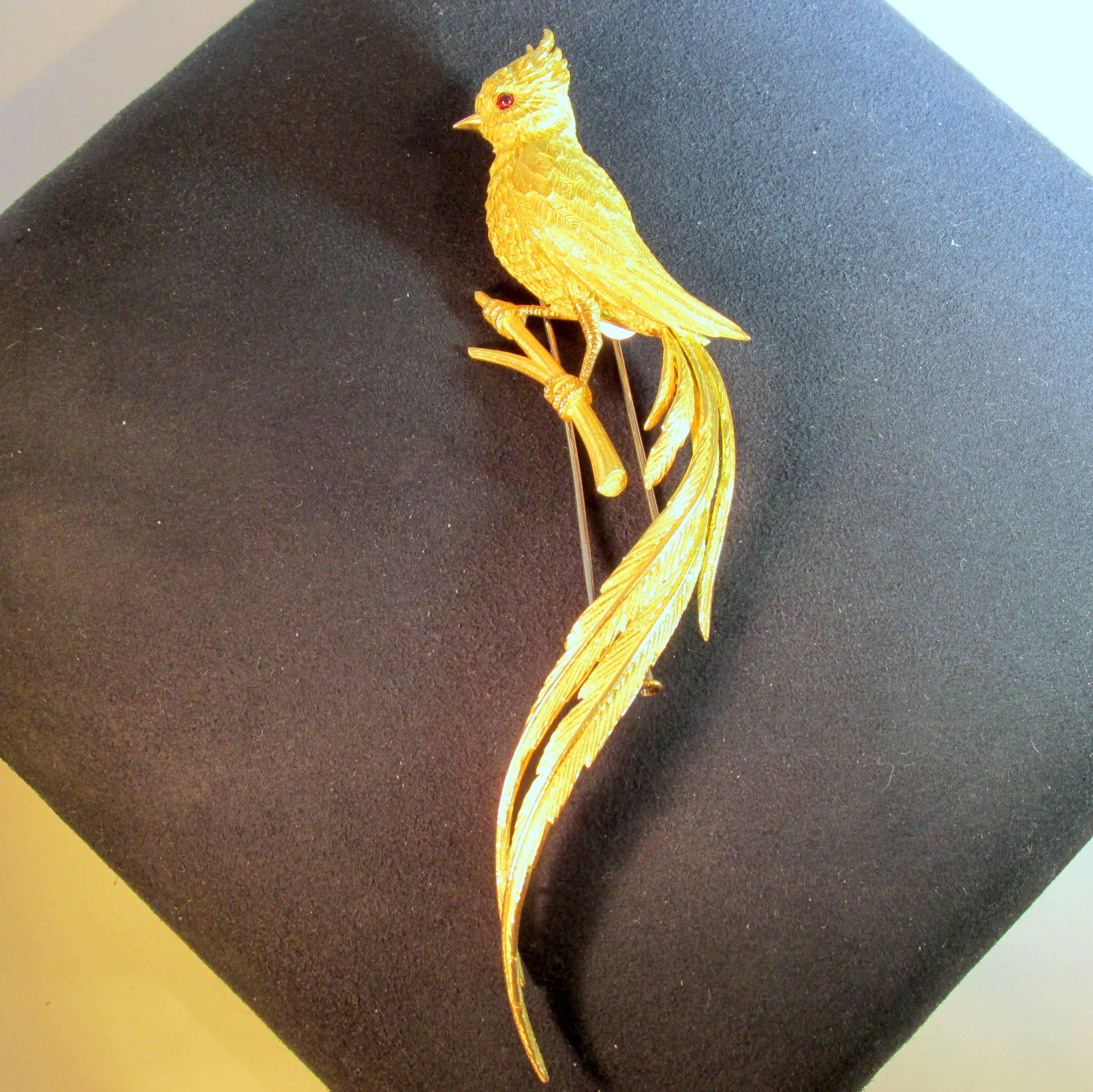 1960s French Bird of Paradise Gold brooch In Excellent Condition In Aspen, CO