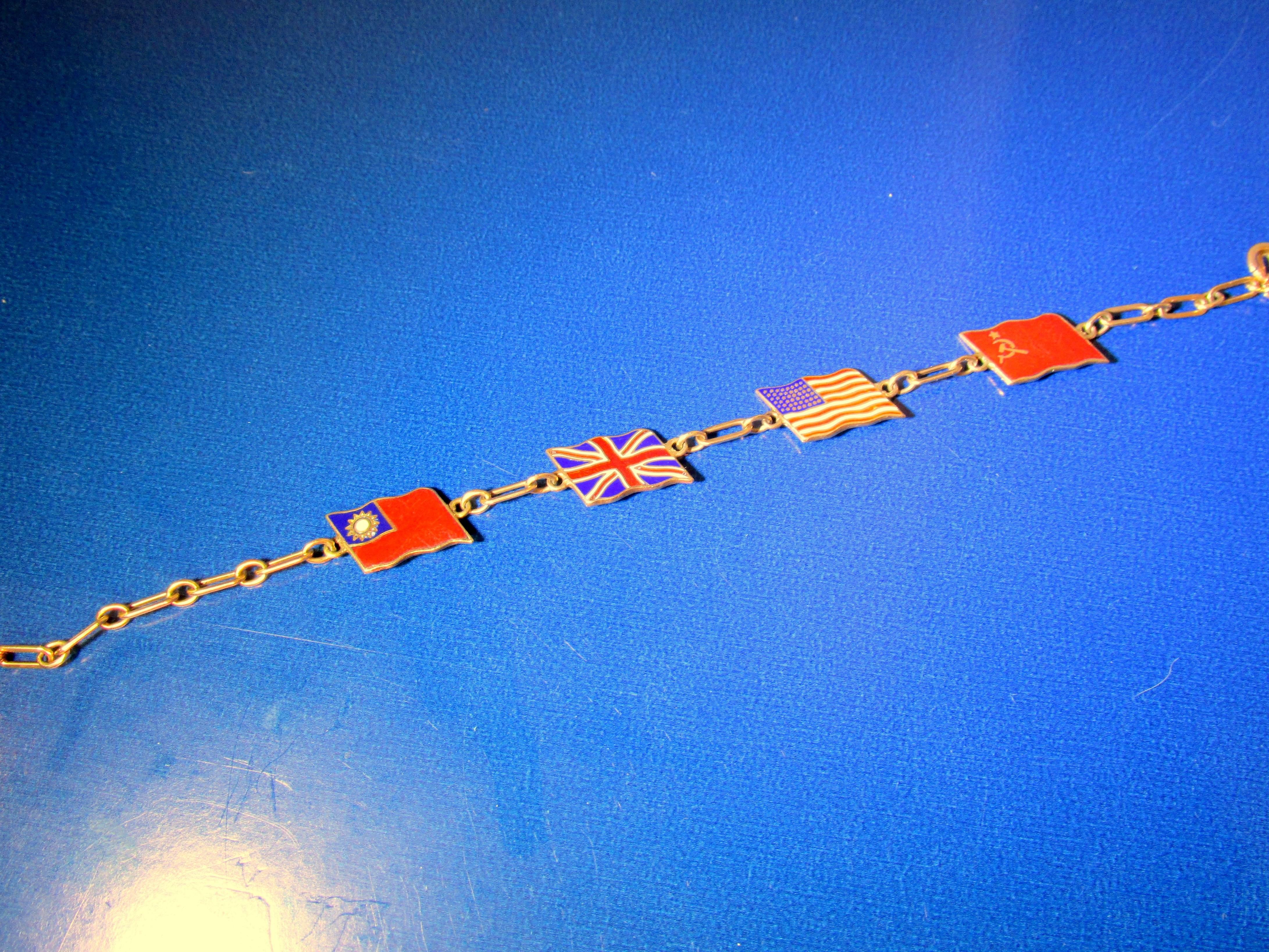 Women's 1945 World War II flag motif bracelet