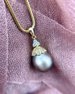 Vintage Black Pearl & Diamond 14K Yellow Gold Necklace