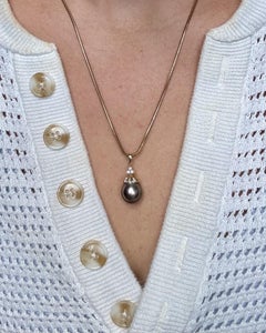 Vintage Black Pearl & Diamond 14K Yellow Gold Necklace