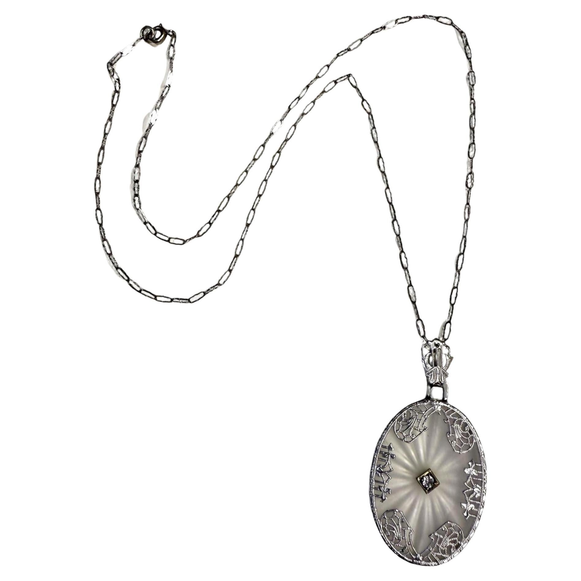 Collana vintage in filigrana di vetro canforato in oro bianco 14K