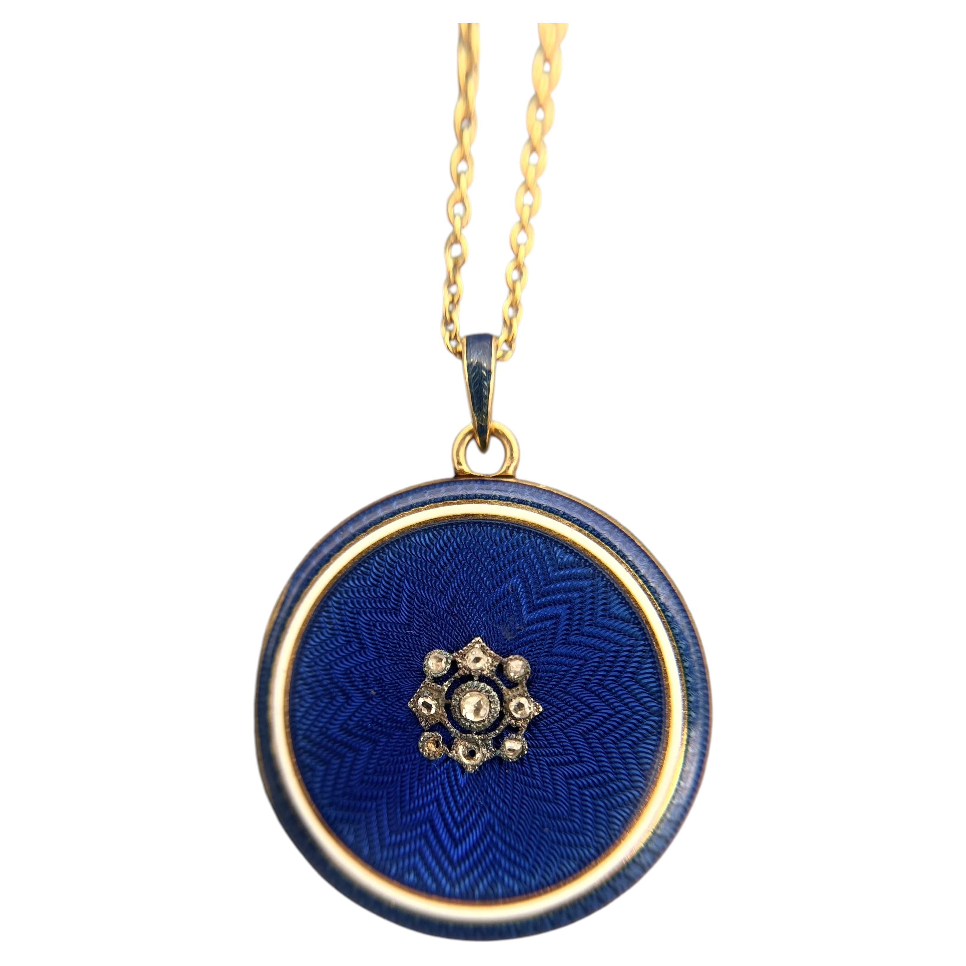 Vintage 18k Yellow Gold Enamel Locket