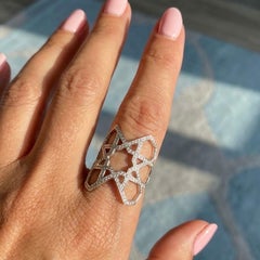 Anello con diamanti Ralph Masri Arabesque Deco in oro bianco 18 carati
