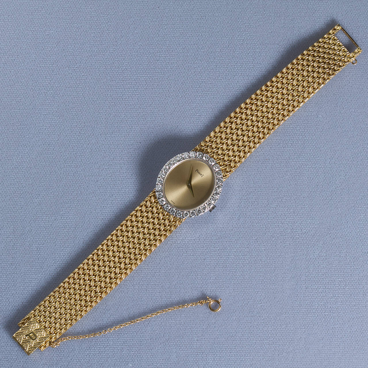 Women's Piaget Rare Lady's Elegant Diamond Oval Gold Bracelet Wristwatch