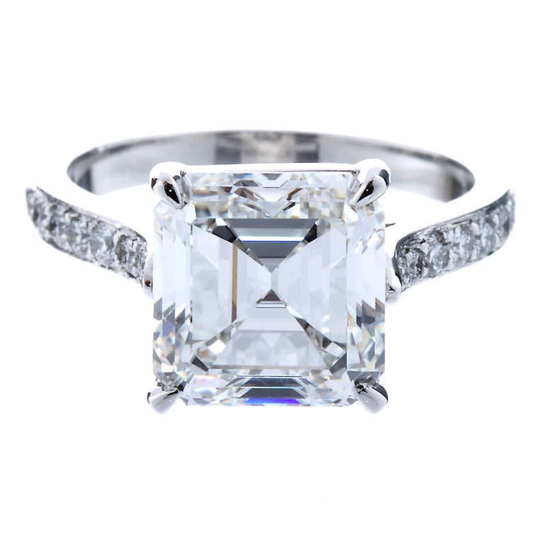 Women's Square Emerald or Asscher Cut 4.19ct H/VS1 Diamond Solitaire Platinum Pavé Ring