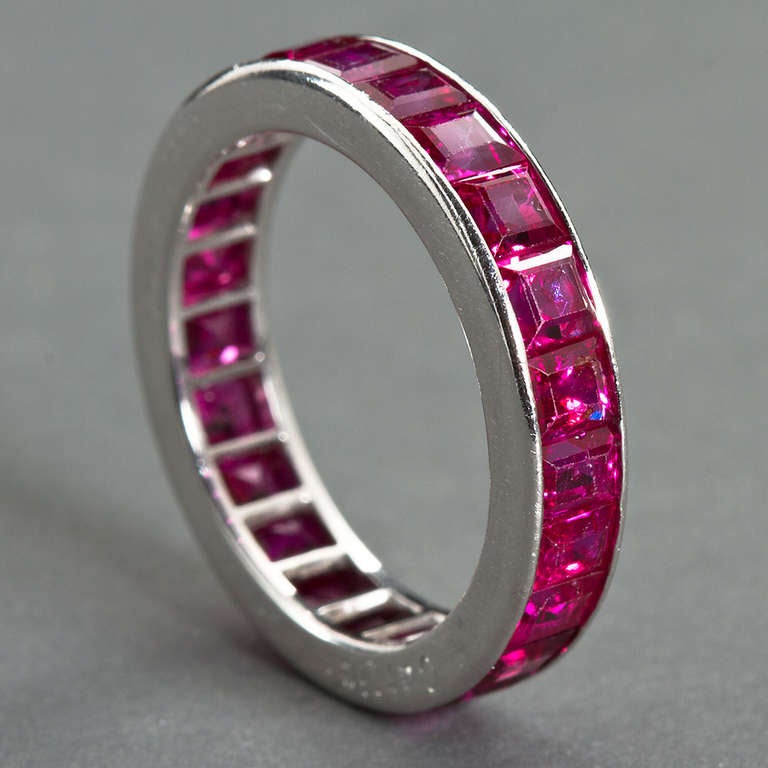 CARTIER Vintage Ruby Wedding Band In Excellent Condition In Lakewood, NJ