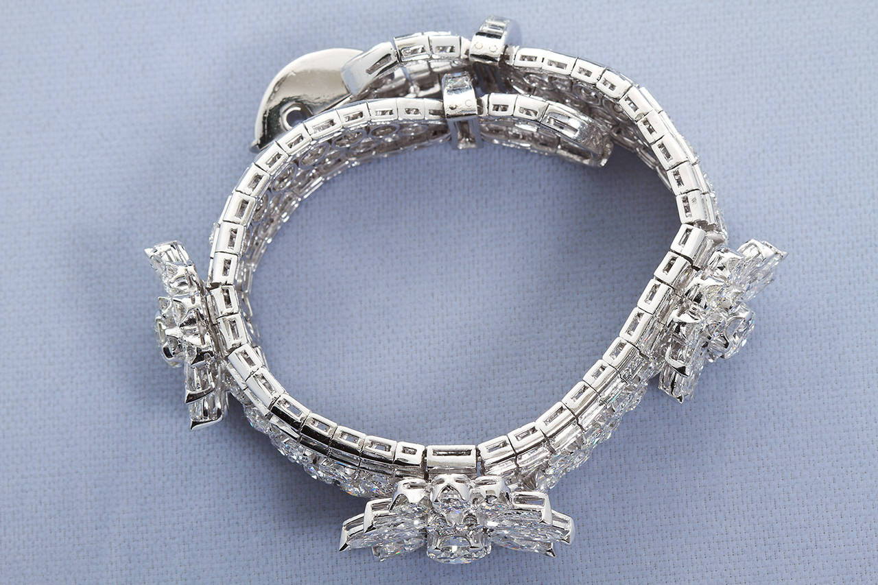 1940s Vintage Diamond Platinum Cluster Bracelet 38.50 Carat 5