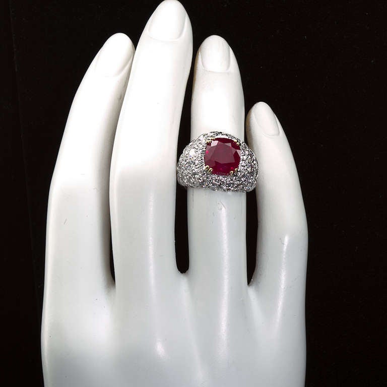 David Webb 5.77 Carat No-Heat Ruby Ring In Excellent Condition In Lakewood, NJ