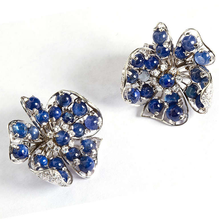 Vintage Diamond and 19.00 Carat Cabochon Sapphire Flower Earclips In Excellent Condition In Lakewood, NJ