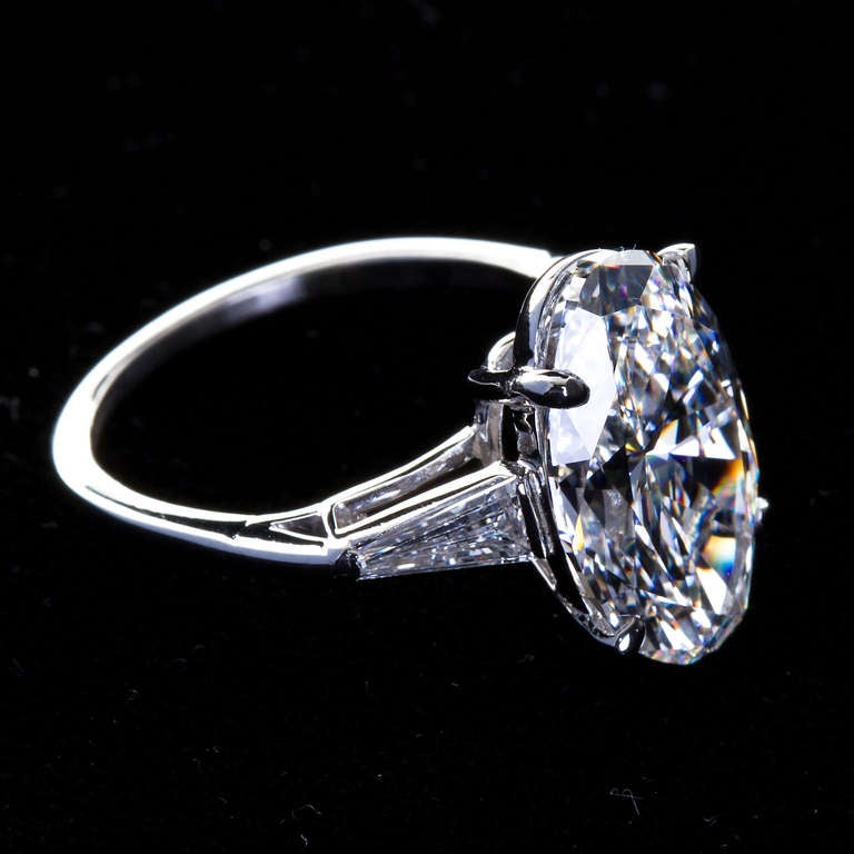 5.65 Carat E/VVS2 Oval Diamond Engagement Ring In New Condition In Lakewood, NJ