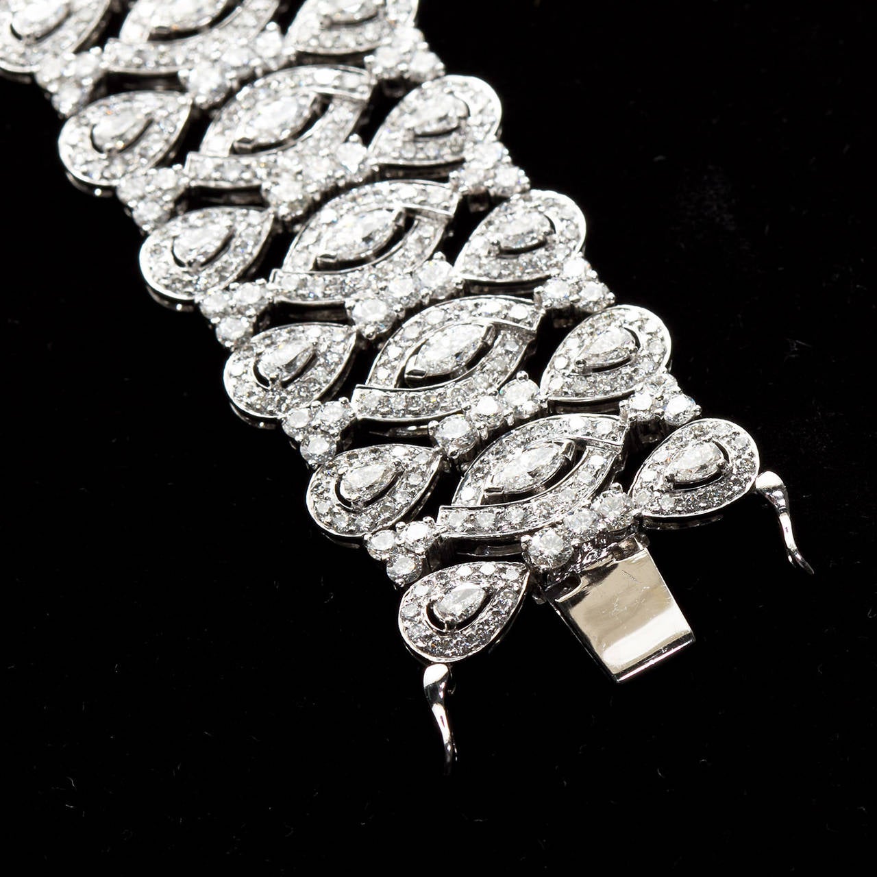 Wide Multi-Shape 20 Carat Diamond Bracelet 3