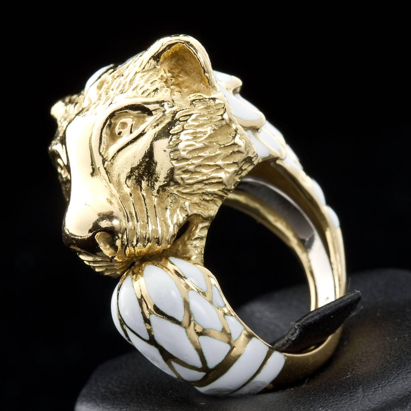 David Webb Enamel Gold Lion Ring For Sale 2