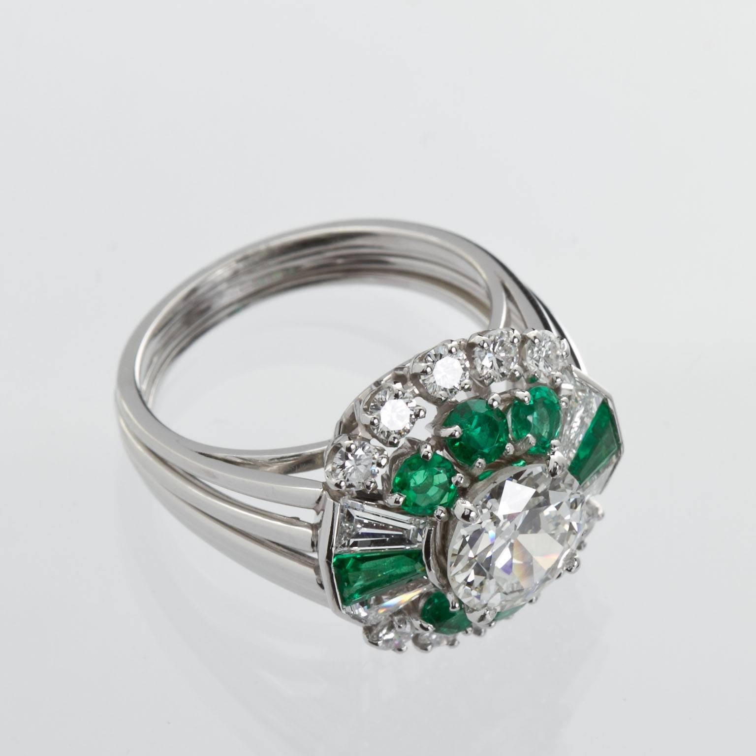Women's Raymond C. Yard Art Deco 1.50 Carat Center Old European Diamond Emerald Ring