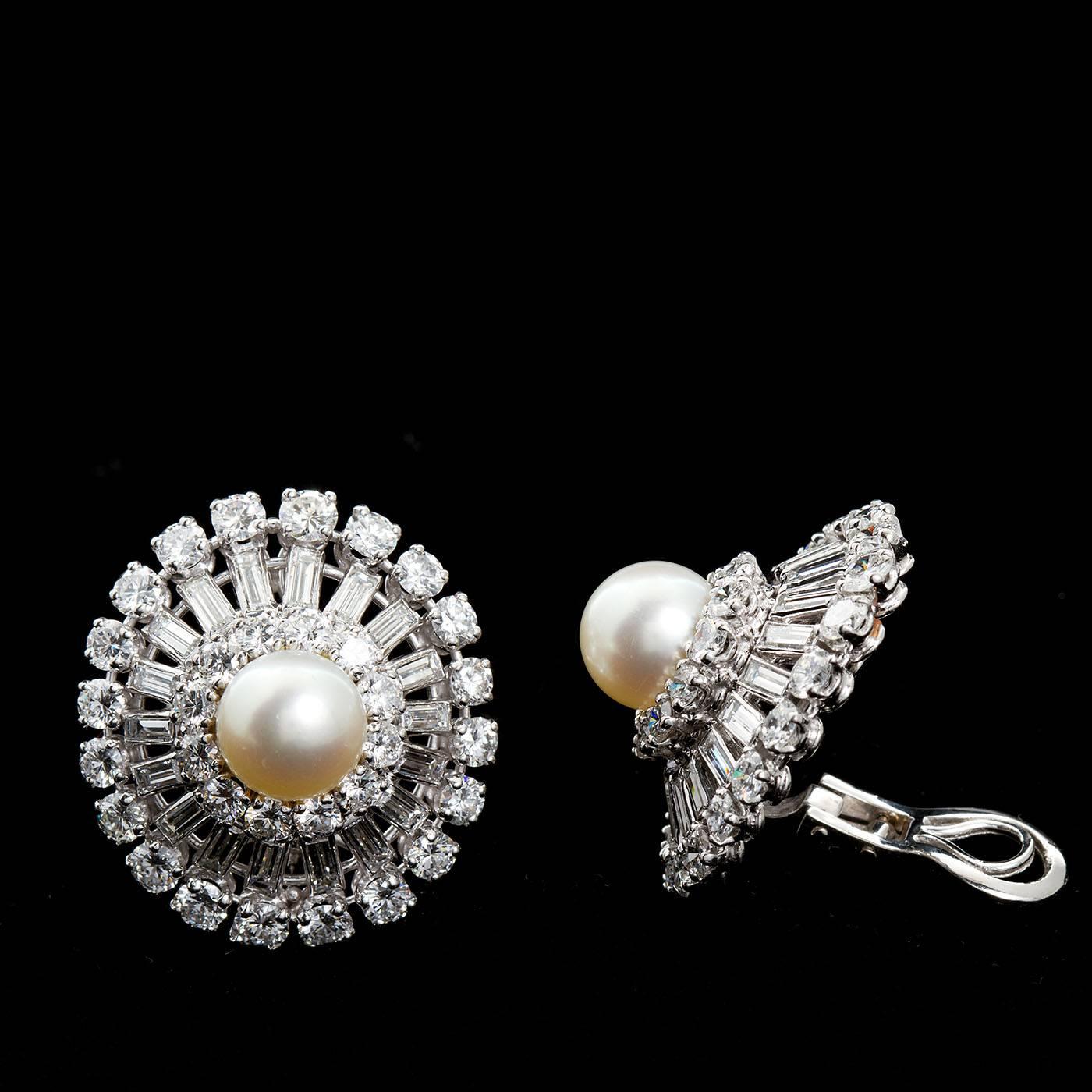 Taille ronde Boucles d'oreilles en grappe de diamants et de perles de 14,80 carats en vente
