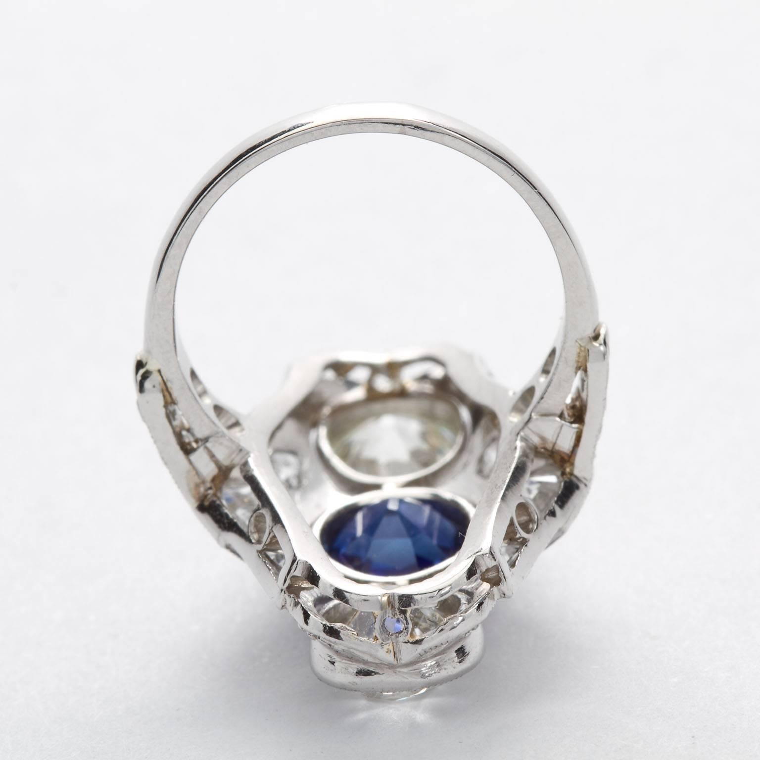 Art Deco Kashmir No Heat Sapphire 1.66 Carat and Diamond Ring AGL Cert 1