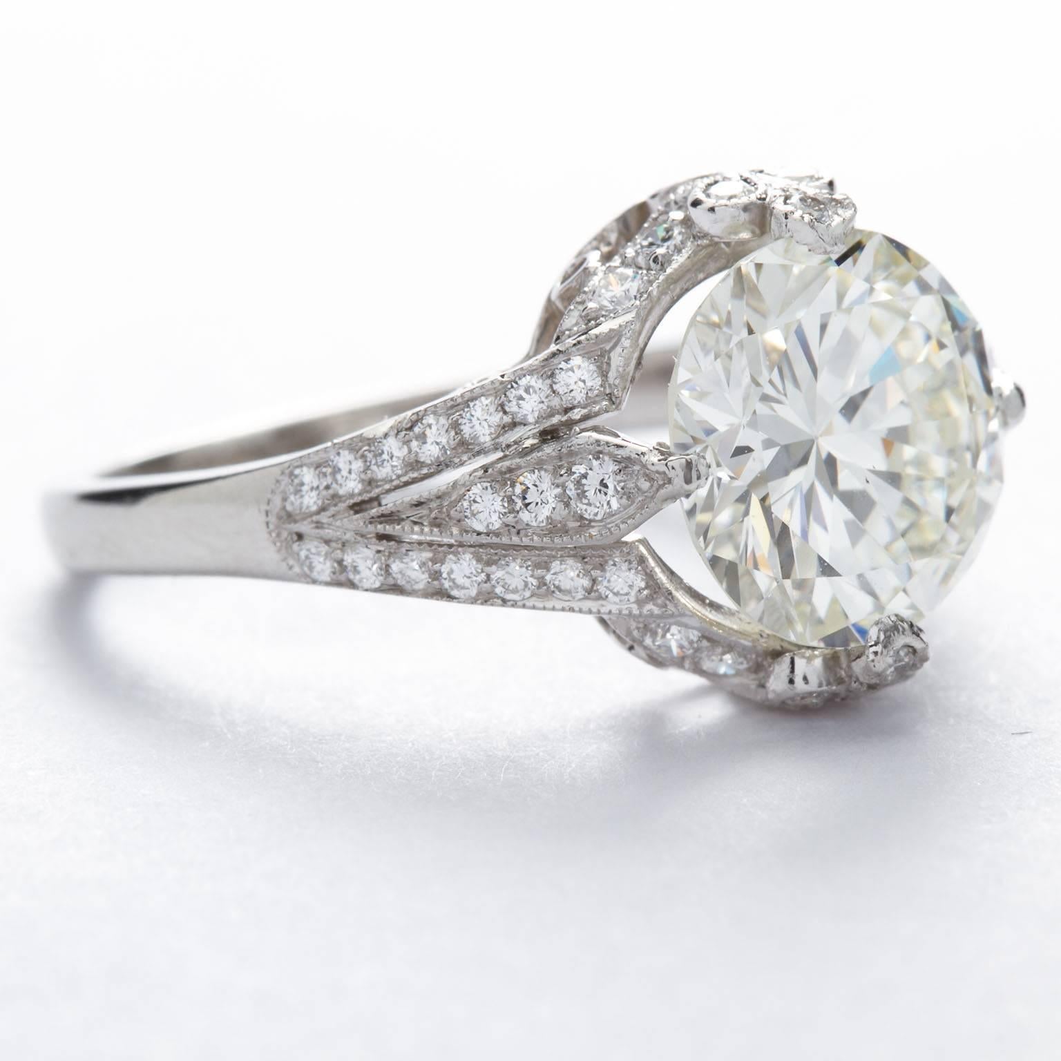 2 carat brilliant cut diamond ring