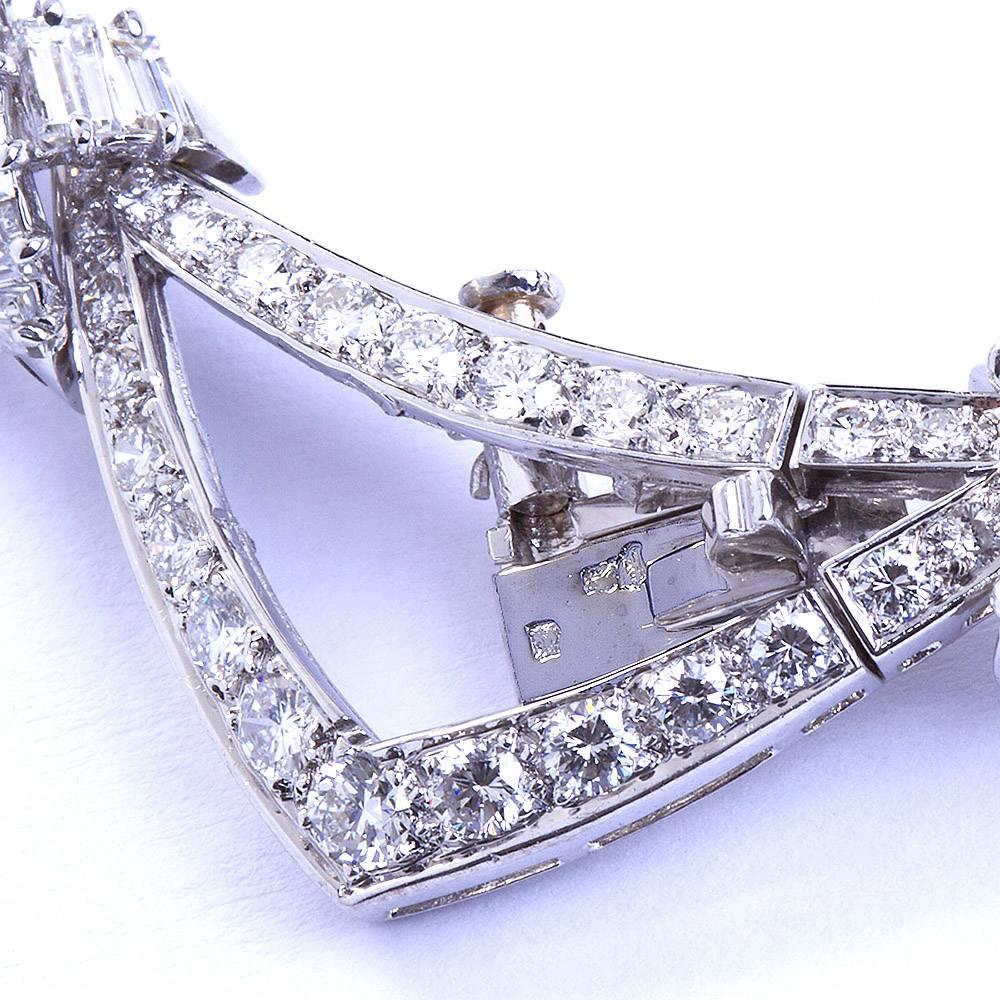 French Diamond Gold Drape Style Necklace, 18 Karat White Gold For Sale 1