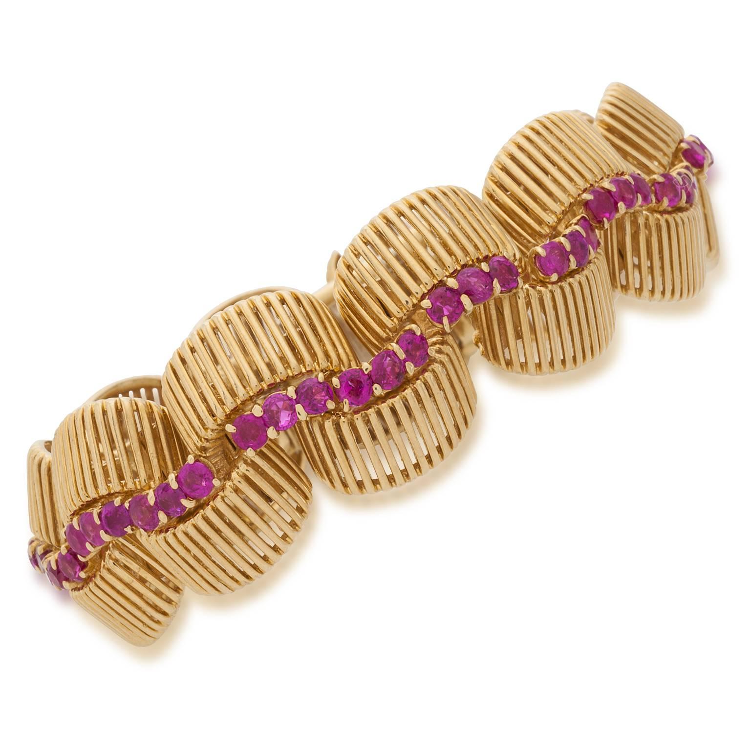 Women's Pink Sapphire Gold Ribbon Motif Bracelet