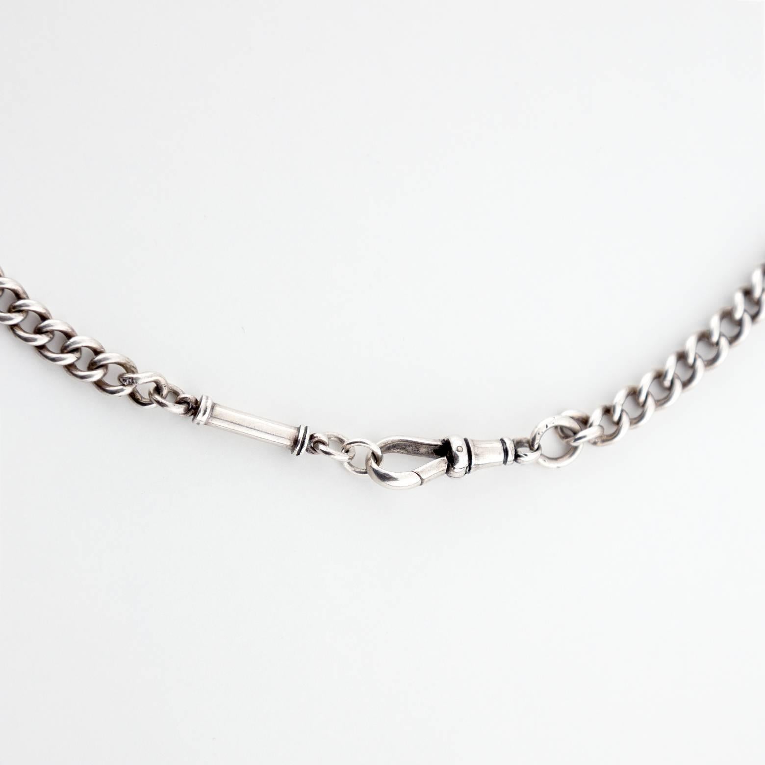 1920s Sterling Silver Engraved Pendant Necklace In Excellent Condition In Berkeley, CA