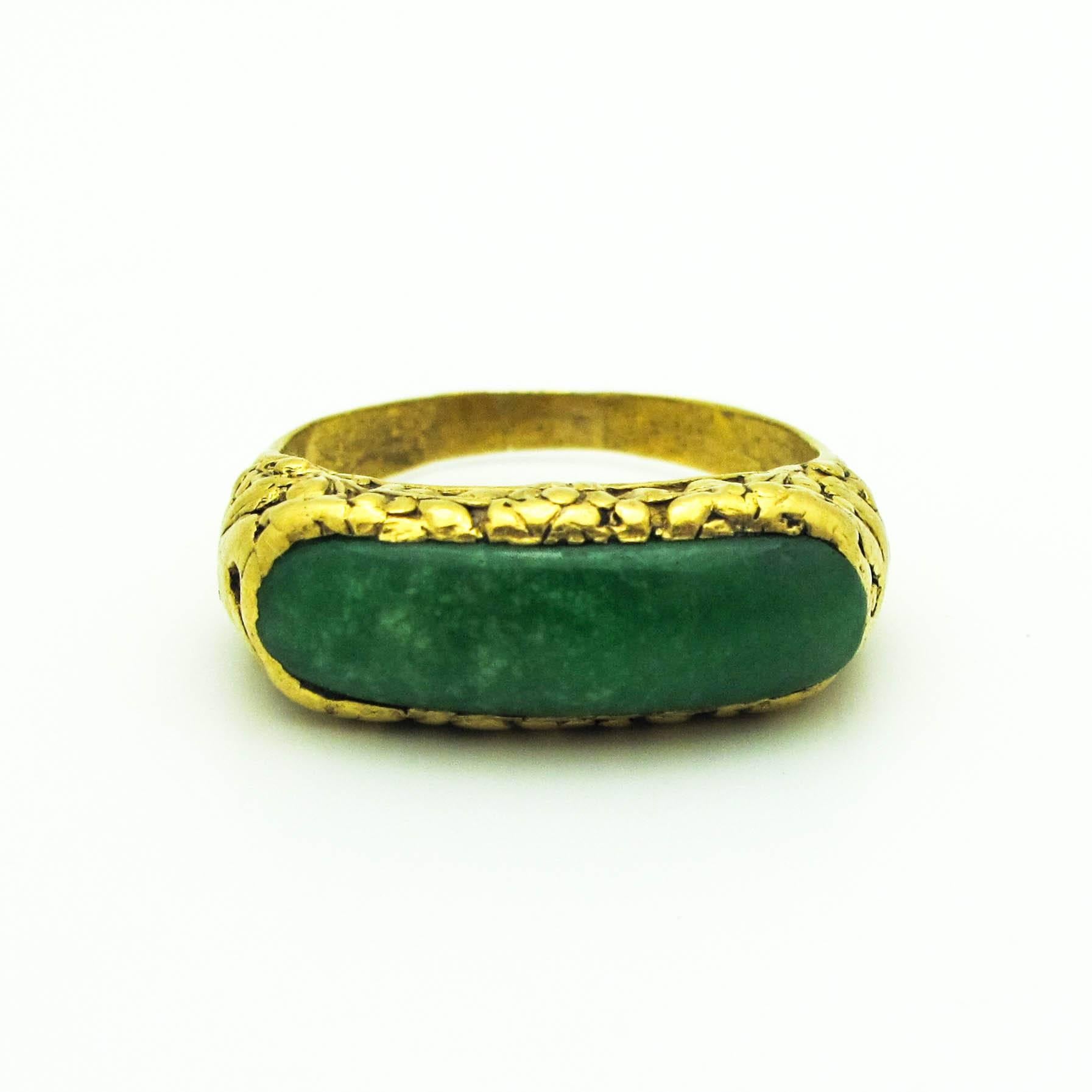 Art Nouveau Jade Bar Engraved Gold Ring 