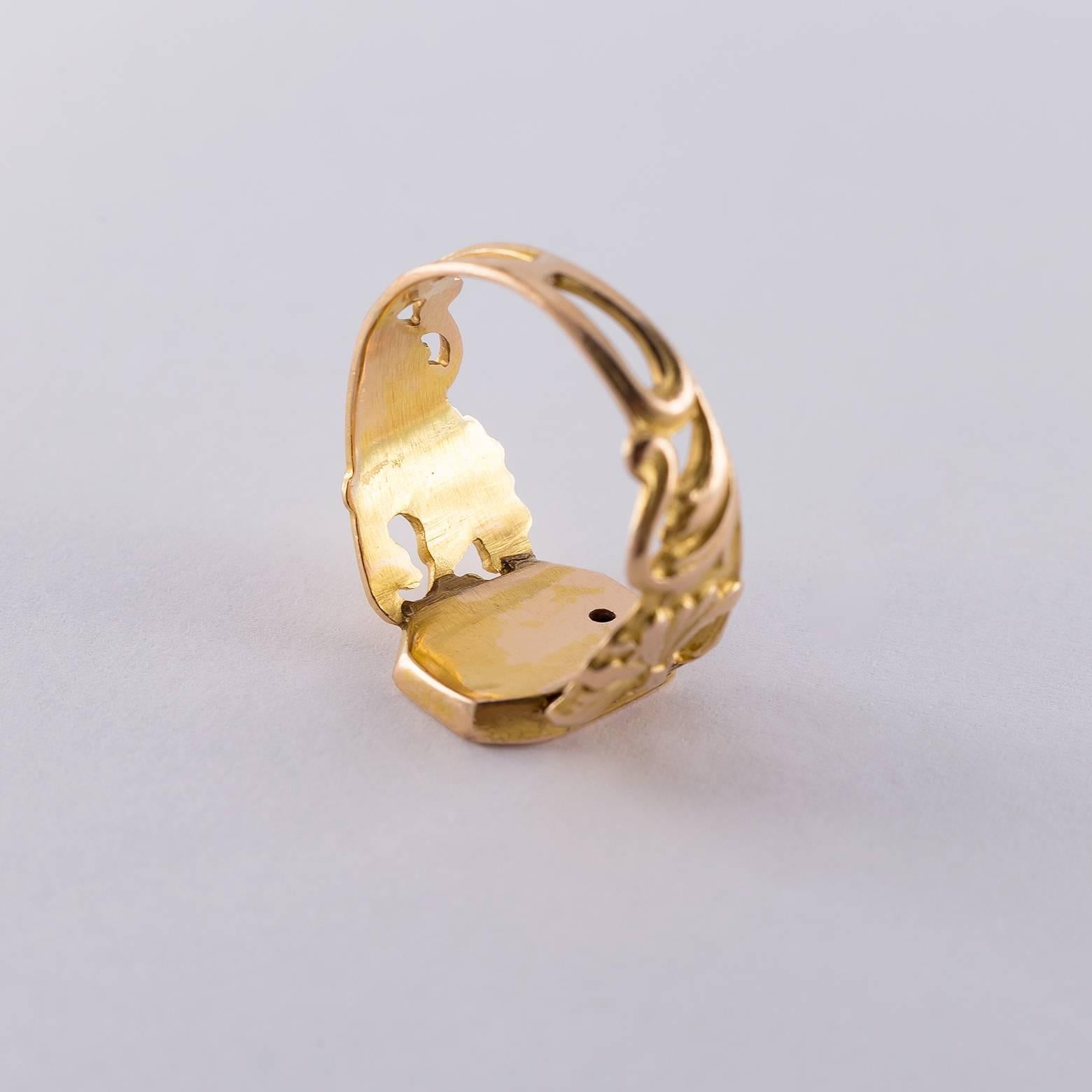 Early 1900s Gold Signet Ring In Good Condition In Berkeley, CA
