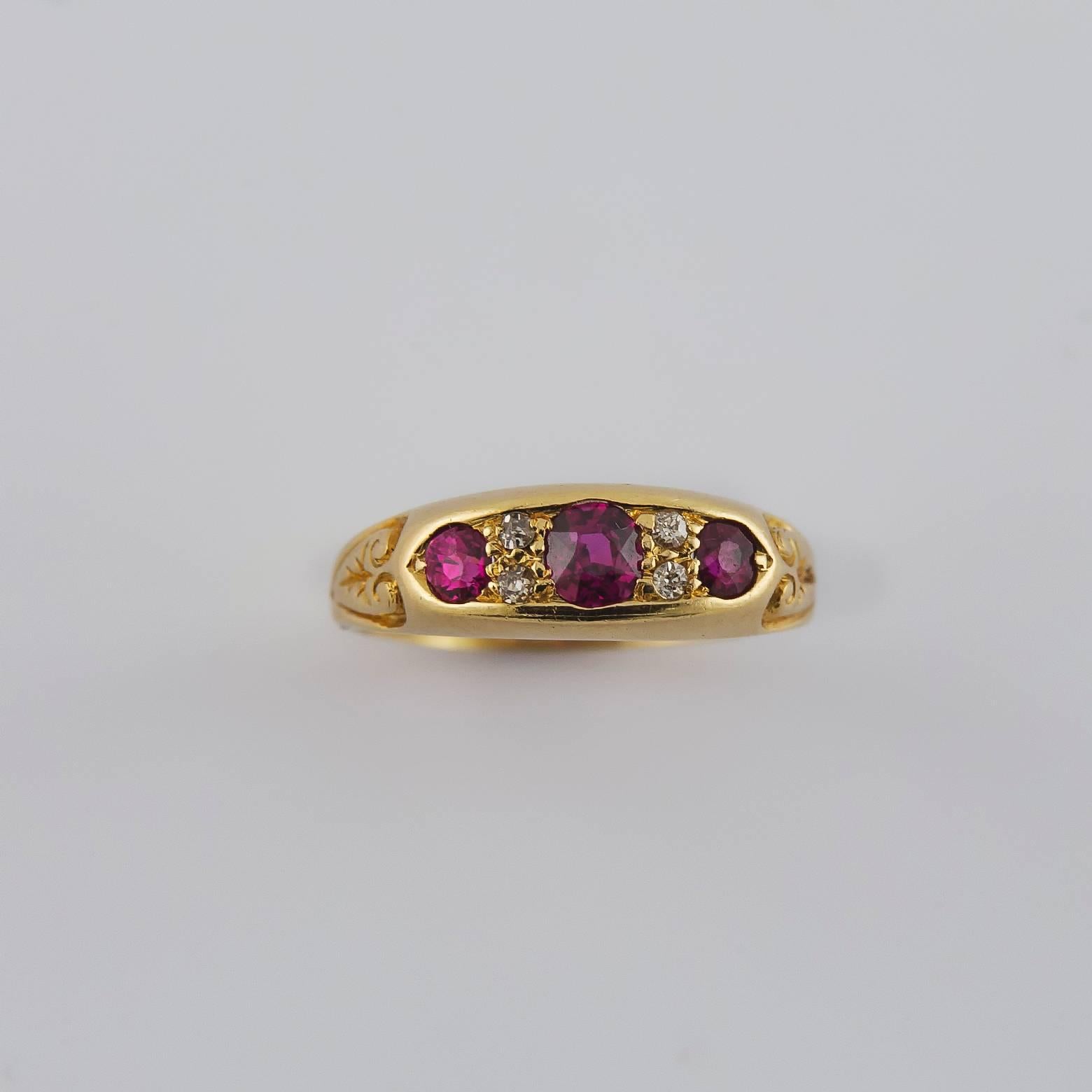 1910s Antique Art Nouveau Ruby Diamond Gold Ring In Excellent Condition In Berkeley, CA