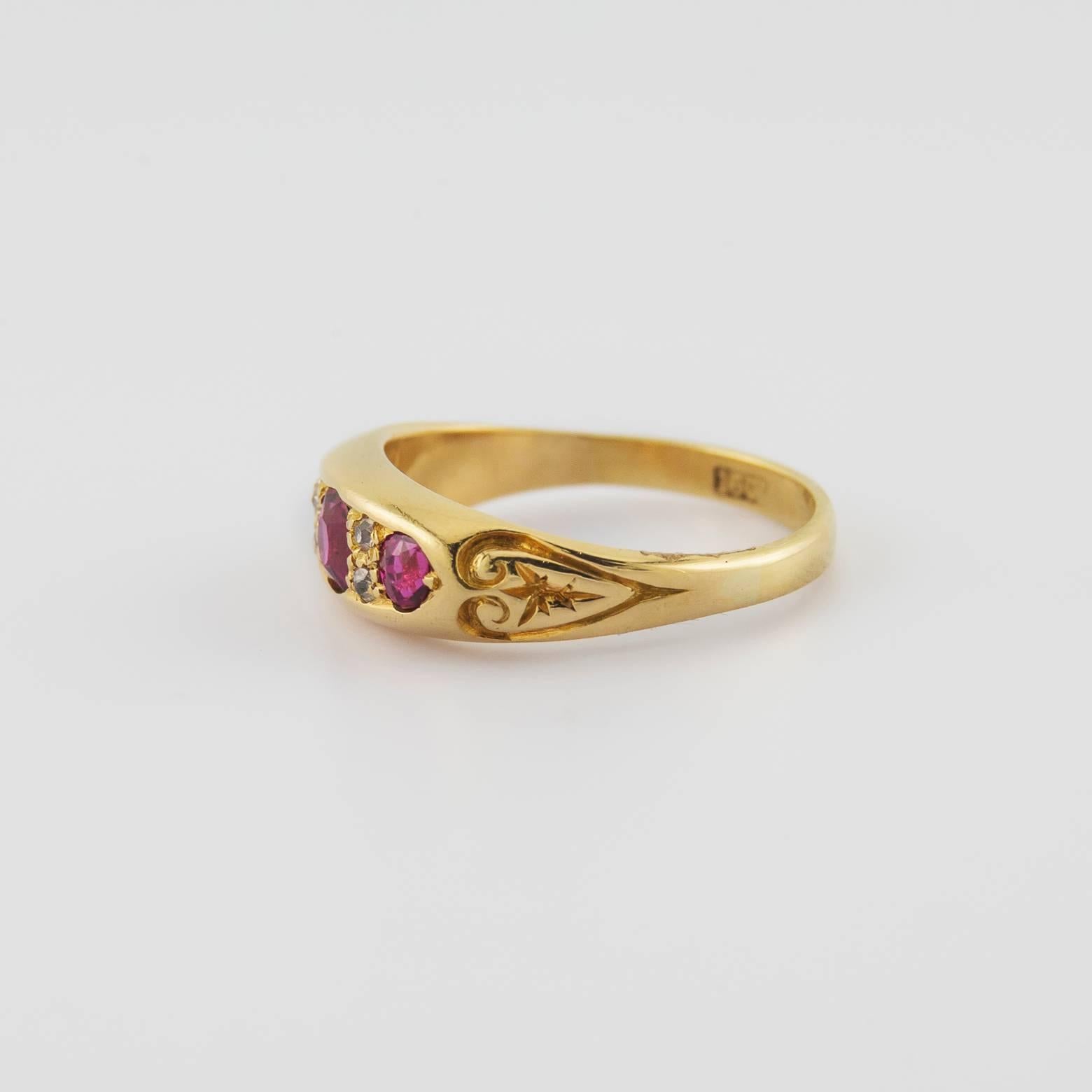 Women's 1910s Antique Art Nouveau Ruby Diamond Gold Ring