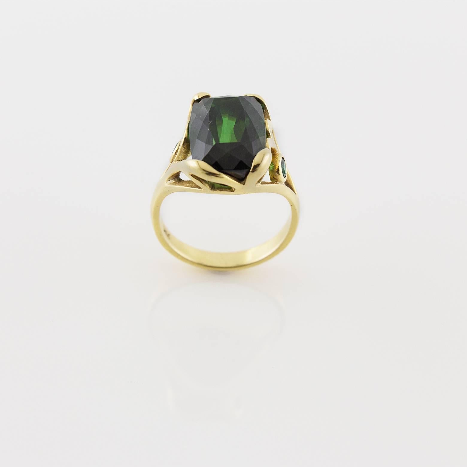 Deep Green Emerald Cut Tourmaline Gold Ring  In Excellent Condition In Berkeley, CA