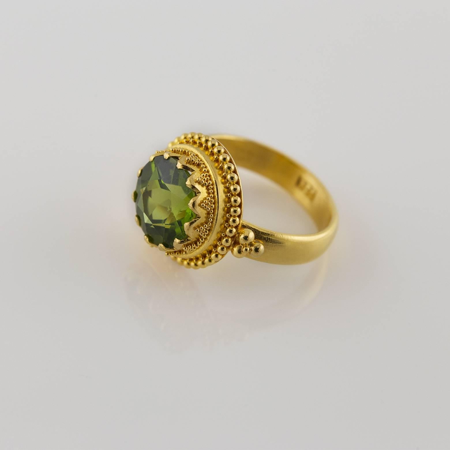 Modern Green Apple Round Peridot Granular Gold Ring