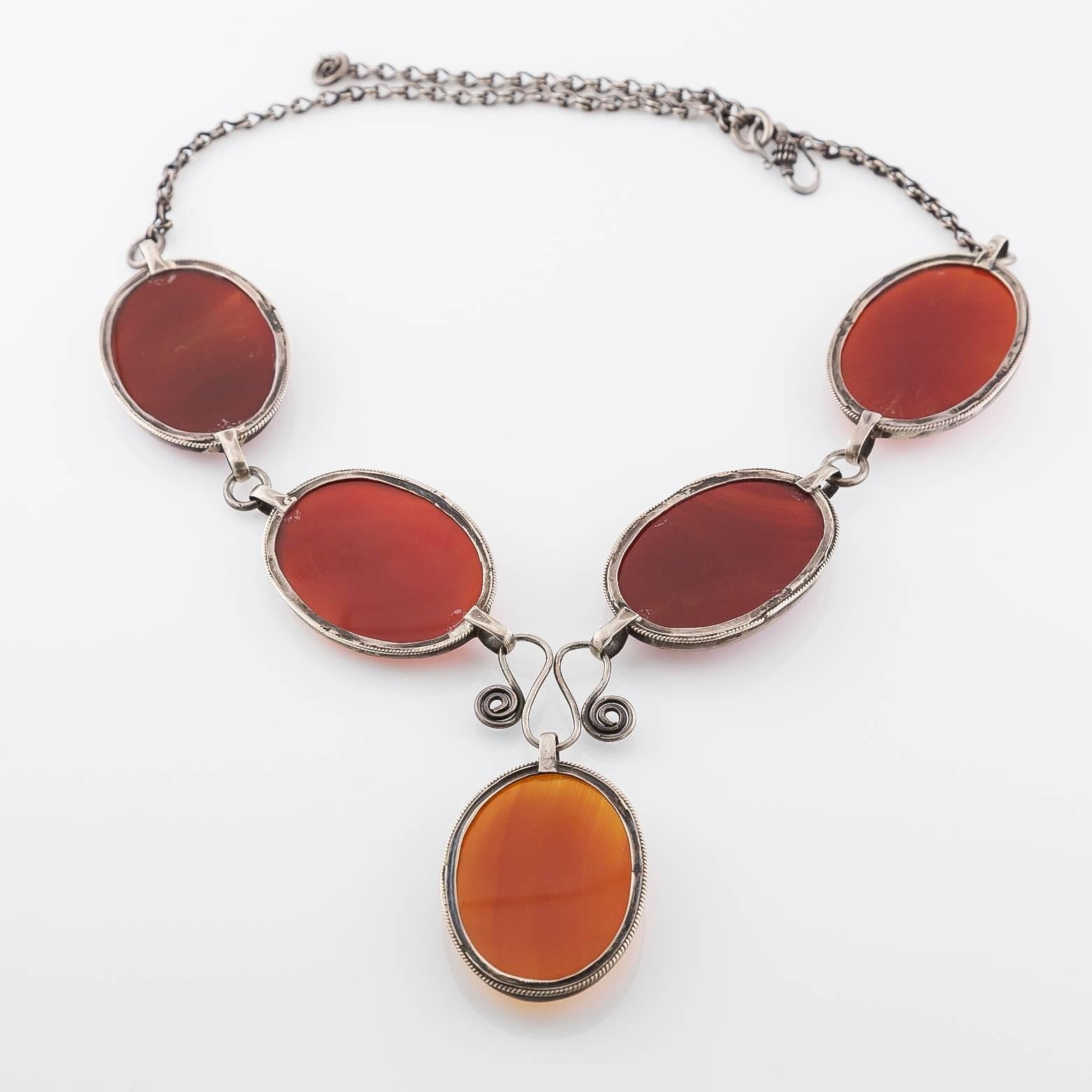 Creamy Varying Shades Carnelian Sterling Silver Necklace In Excellent Condition In Berkeley, CA