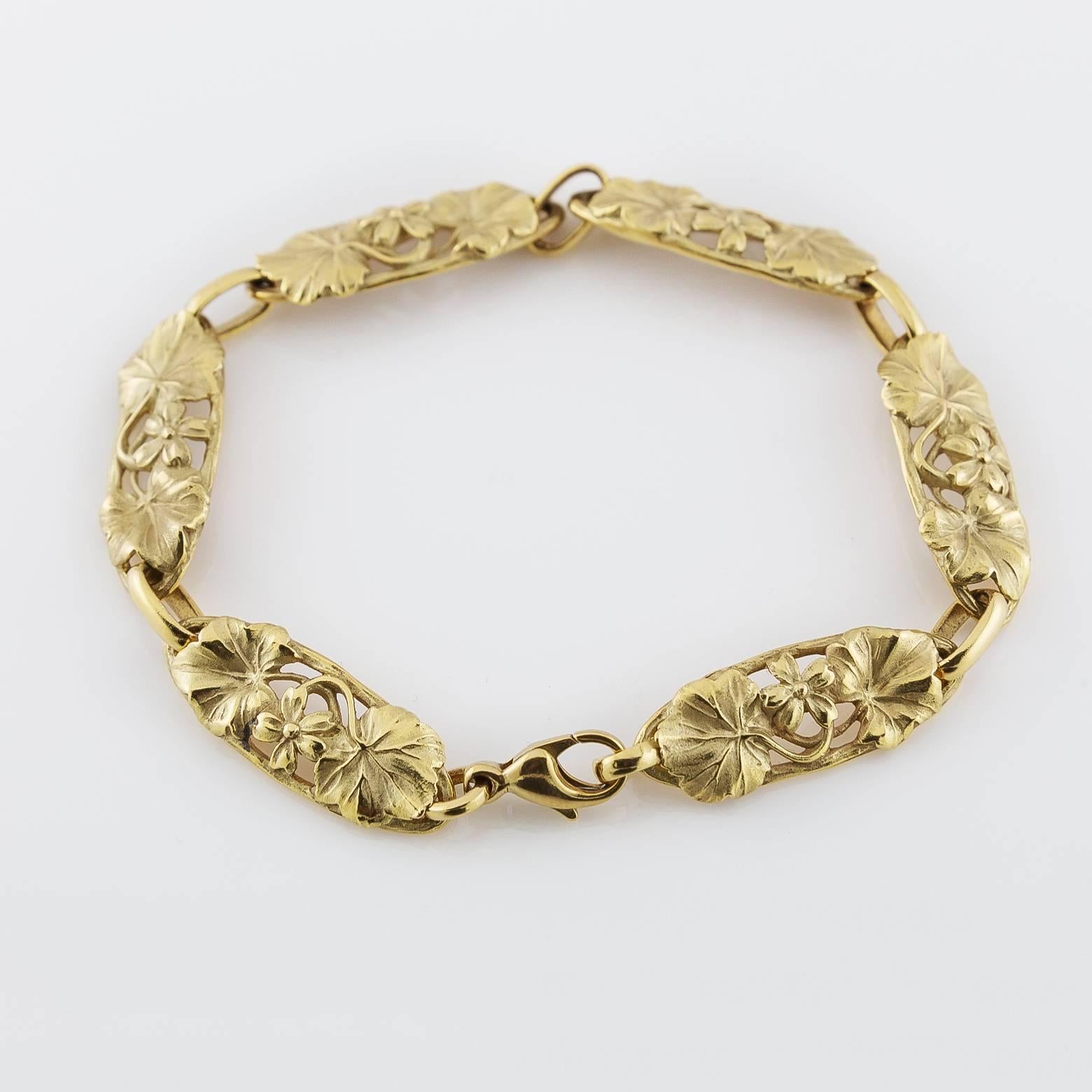 Arnould Art Nouveau 18K Gold Link Bracelet Re-Edition with Flowers and Vines In Excellent Condition In Berkeley, CA