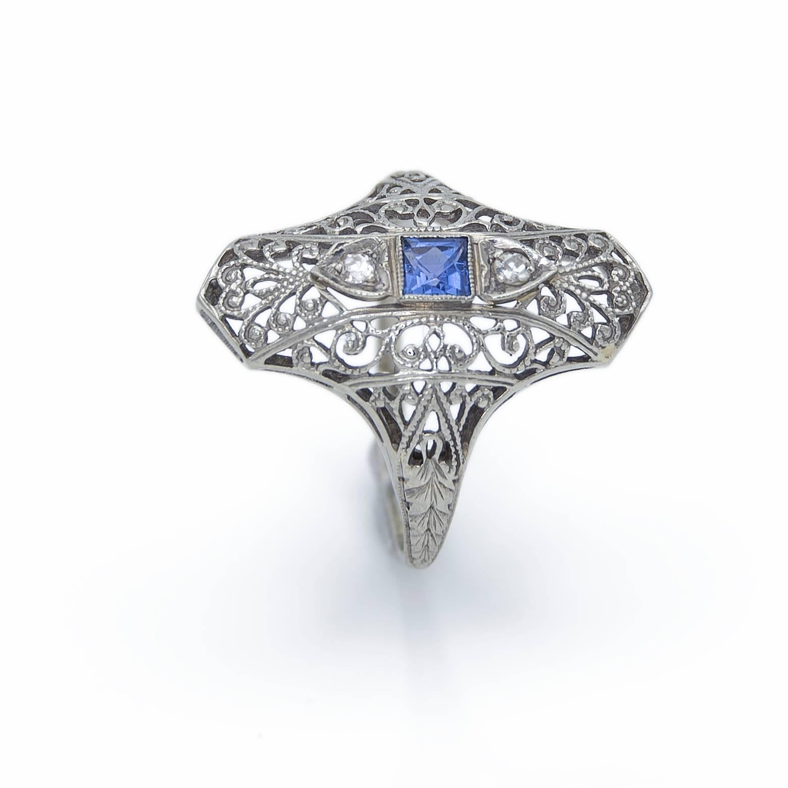 Art Deco Sapphire Diamond Gold Filigree Ring, 1930s 1