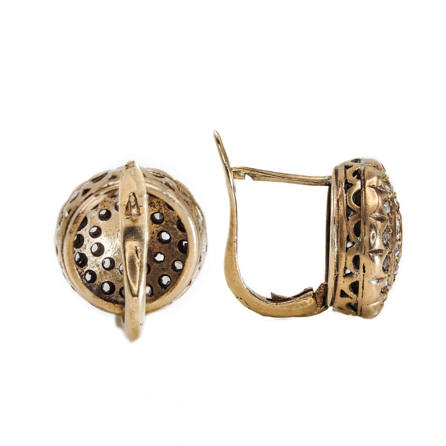 Italian Champagne Diamond Leverback Earrings For Sale at 1stdibs