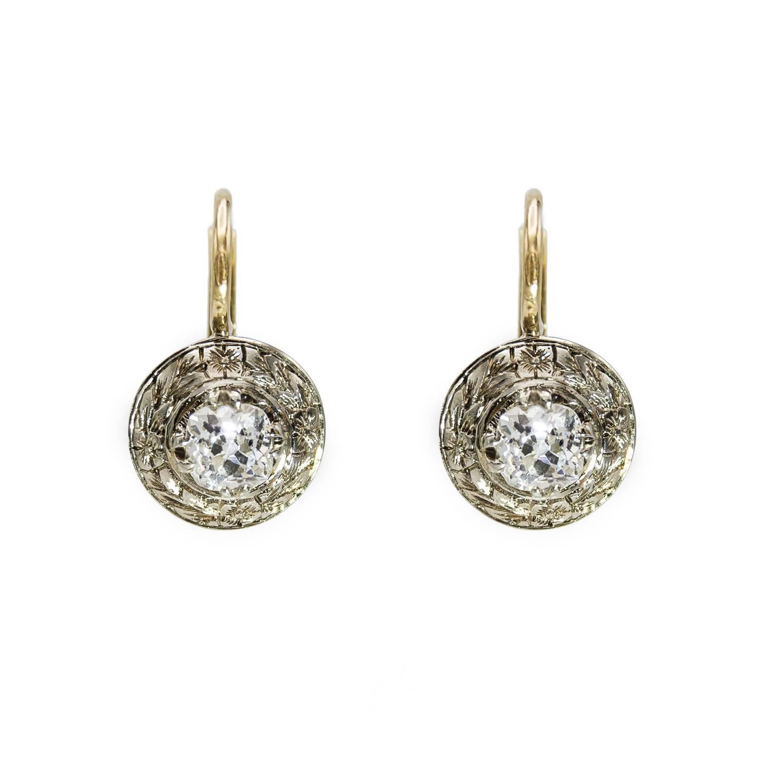 Round Diamond Earrings with a Halo of Engraved White Gold In Excellent Condition In Berkeley, CA