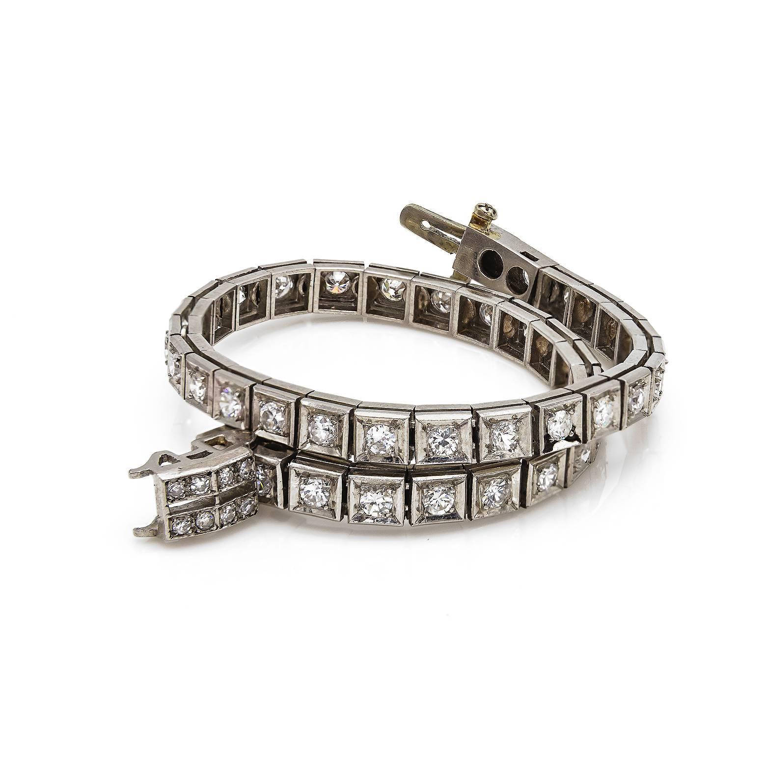 Tennis Bracelet Art Deco Style Platinum and Diamond 2.04 Carat In Excellent Condition In Berkeley, CA